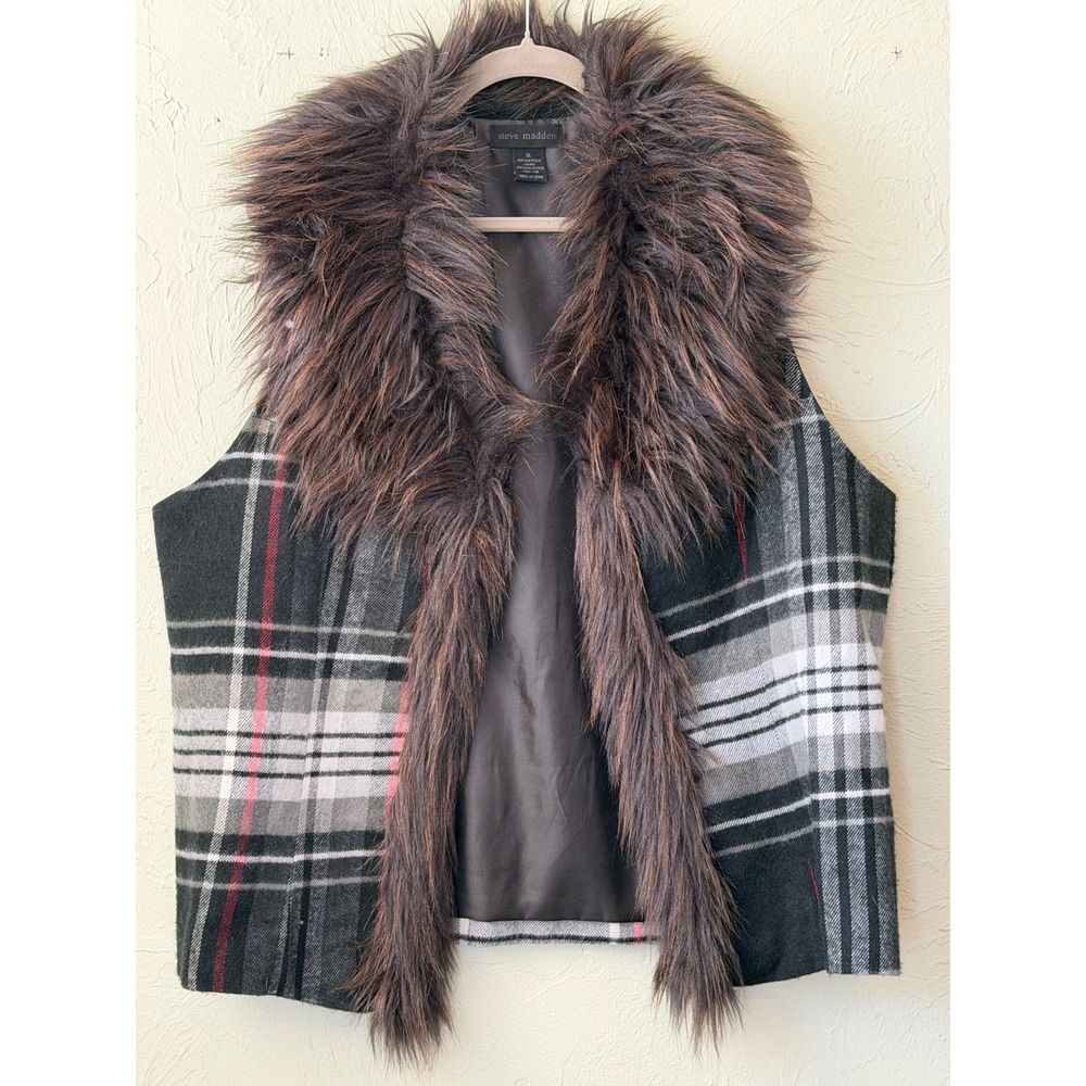 Steve Madden Womens XL Plaid Faux Fur Trim Vest Grey Black Red Sleeveless Jacket